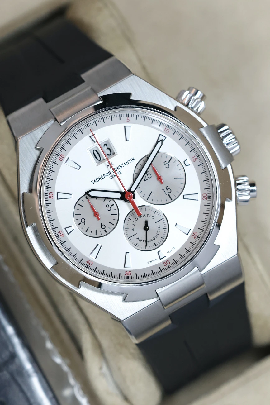 Часы Vacheron Constantin  Overseas Limited Edition Silver Dial  49150/000A-9017