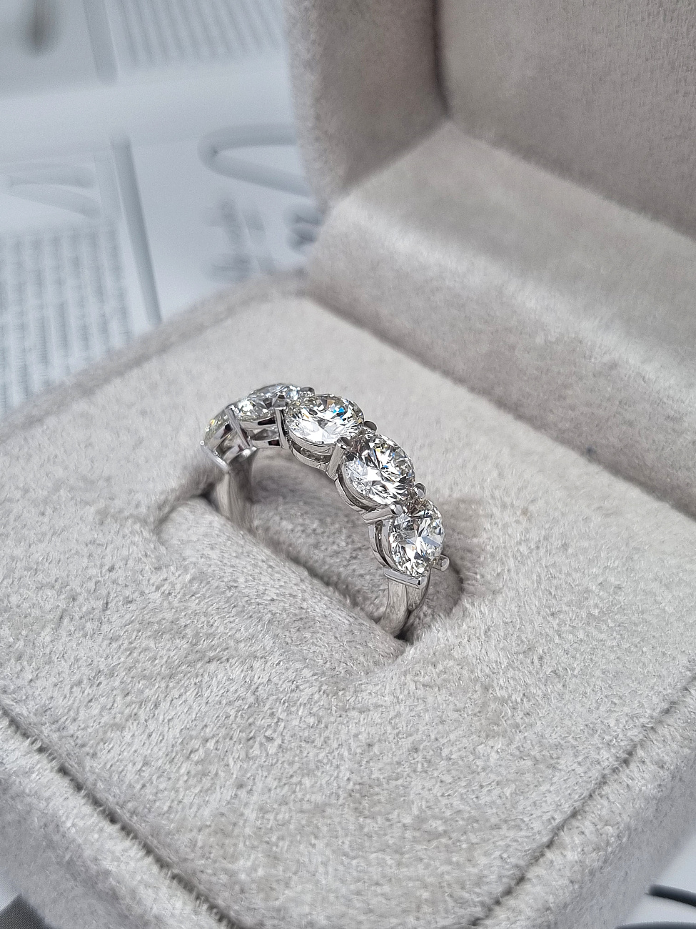 Украшение GIA  Кольцо с бриллиантами 3,5 ct. H/VS1 (3 excellent)   