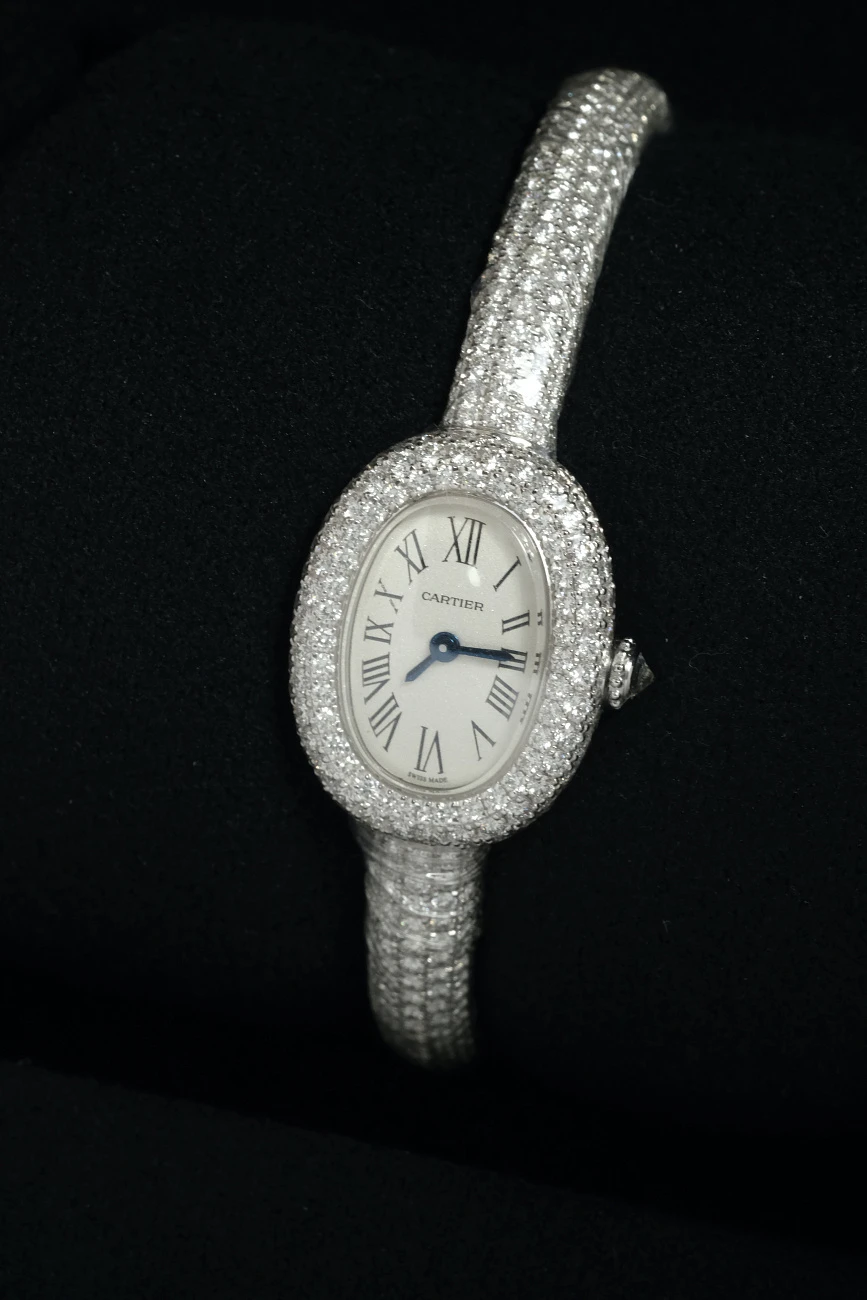 Часы Cartier  Baignoire Full Diamonds Pave Size 16 White Gold  HPI01773