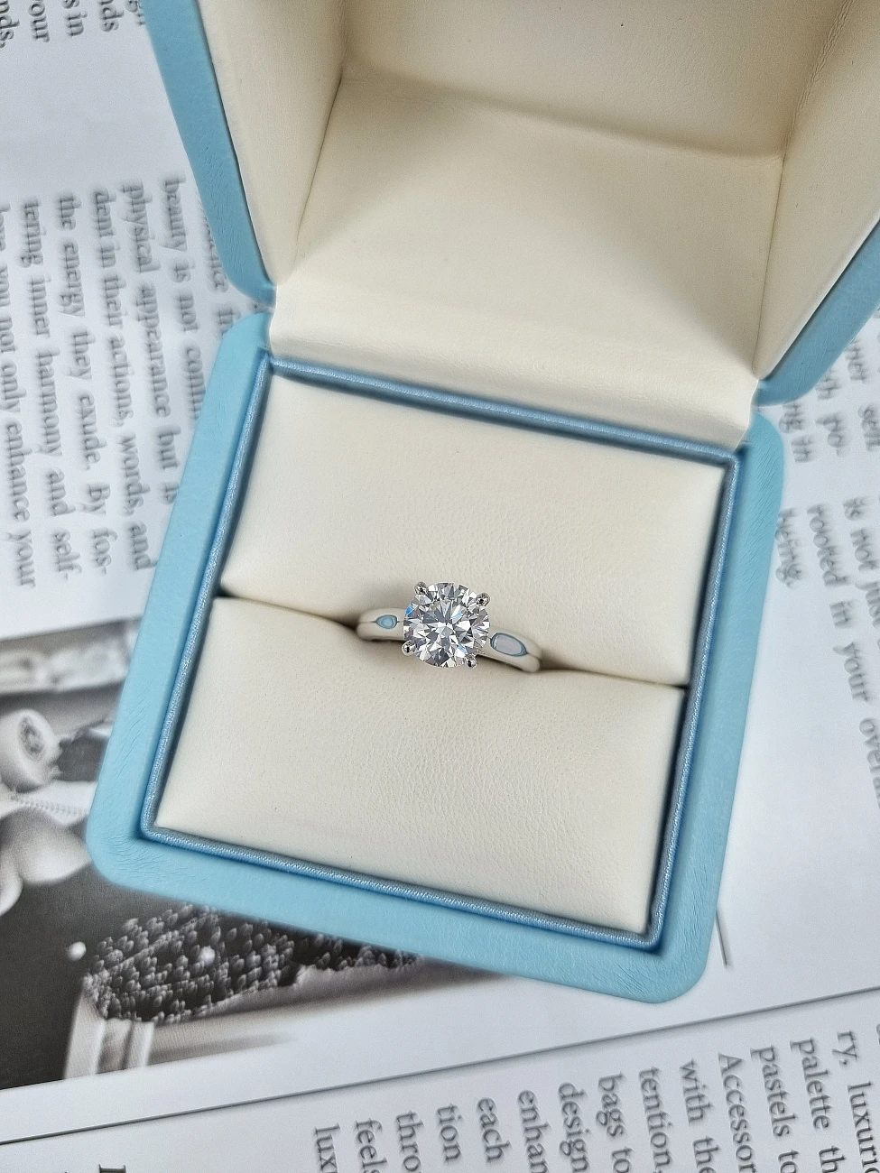 Украшение GIA  Кольцо с бриллиантом 2,22 ct. J/Si1 (3 Excellent)   