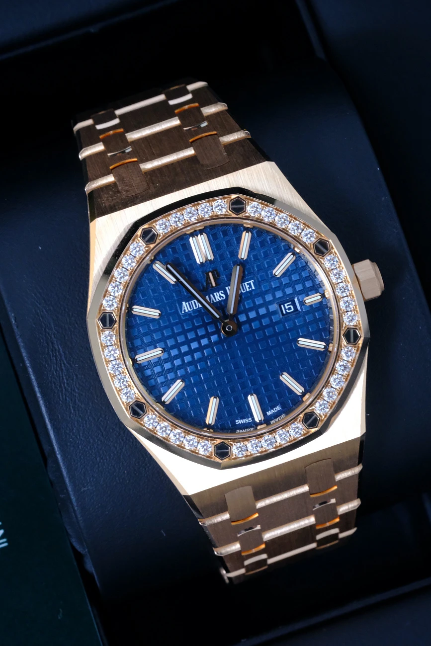 Часы Audemars Piguet  Royal Oak 33Mm Rose Gold  67651OR.ZZ.1261OR.02