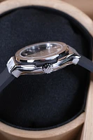 Часы Hublot  Classic Fusion 33 Mm  581.NX.1470.RX