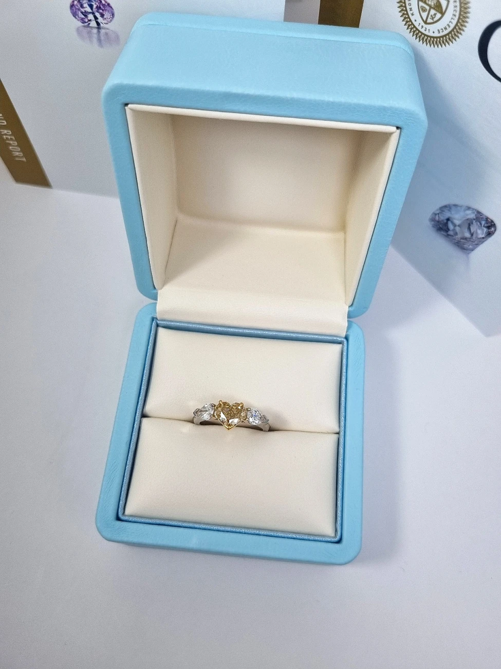 Украшение GIA  Кольцо с бриллиантом 1,50 ct. FBY/VS2   