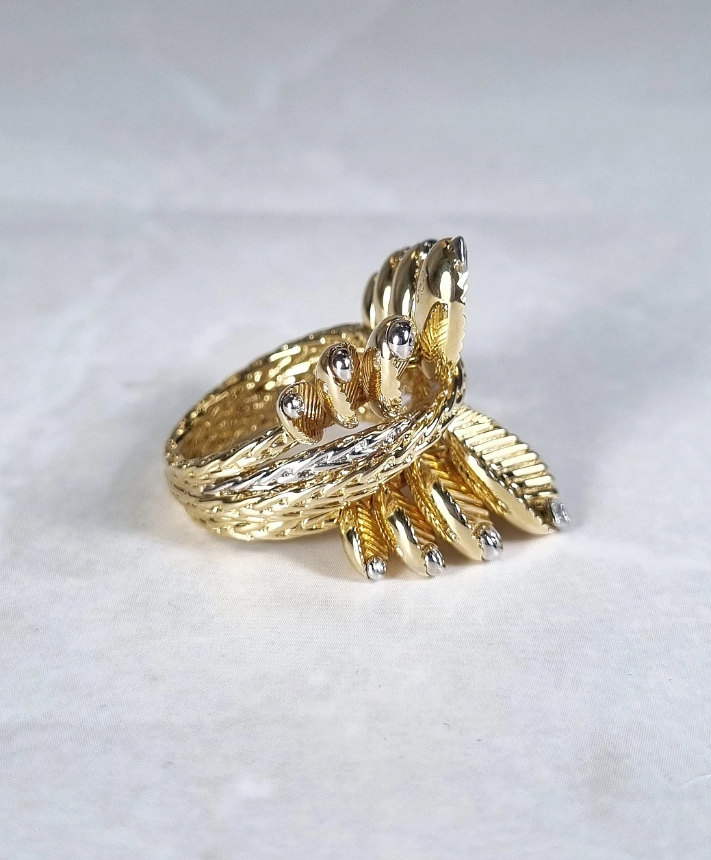 Украшение Cartier  Grain De Café Ring  N4804800 