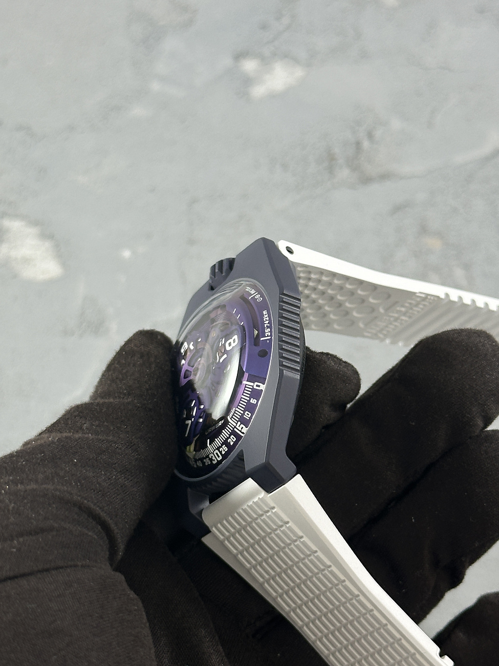 Часы Urwerk  Ur-100V Ultraviolet  UR-100
