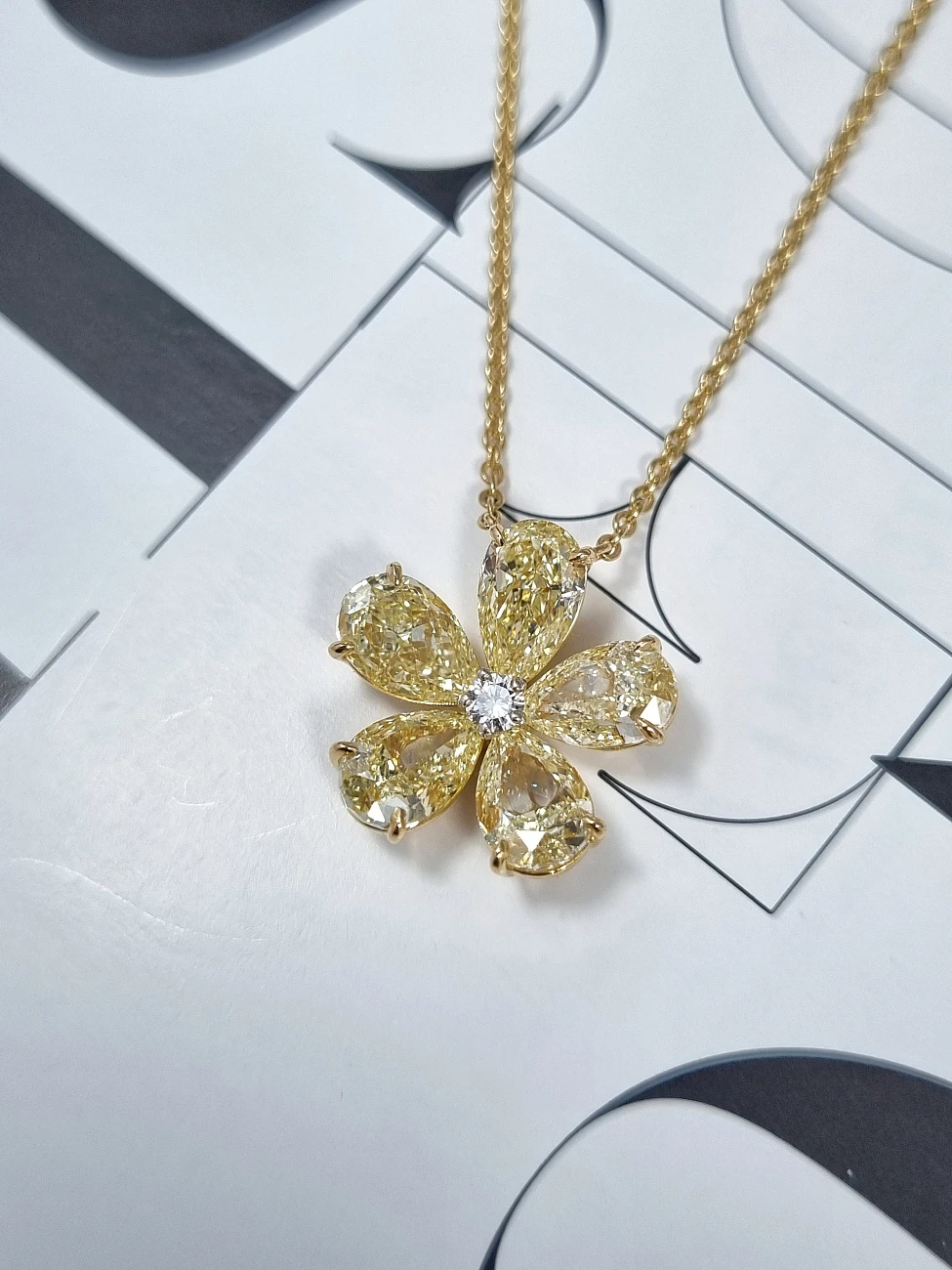 Украшение GIA  Подвеска с бриллиантами 5,32 ct.   