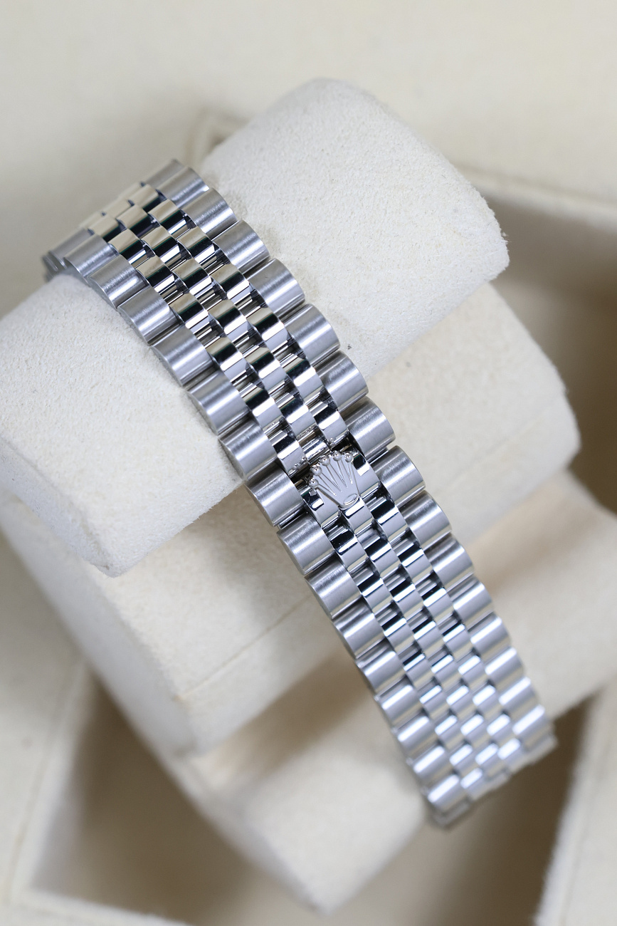 Часы Rolex  Datejust 31mm Mother Of Pearl Dial   278274