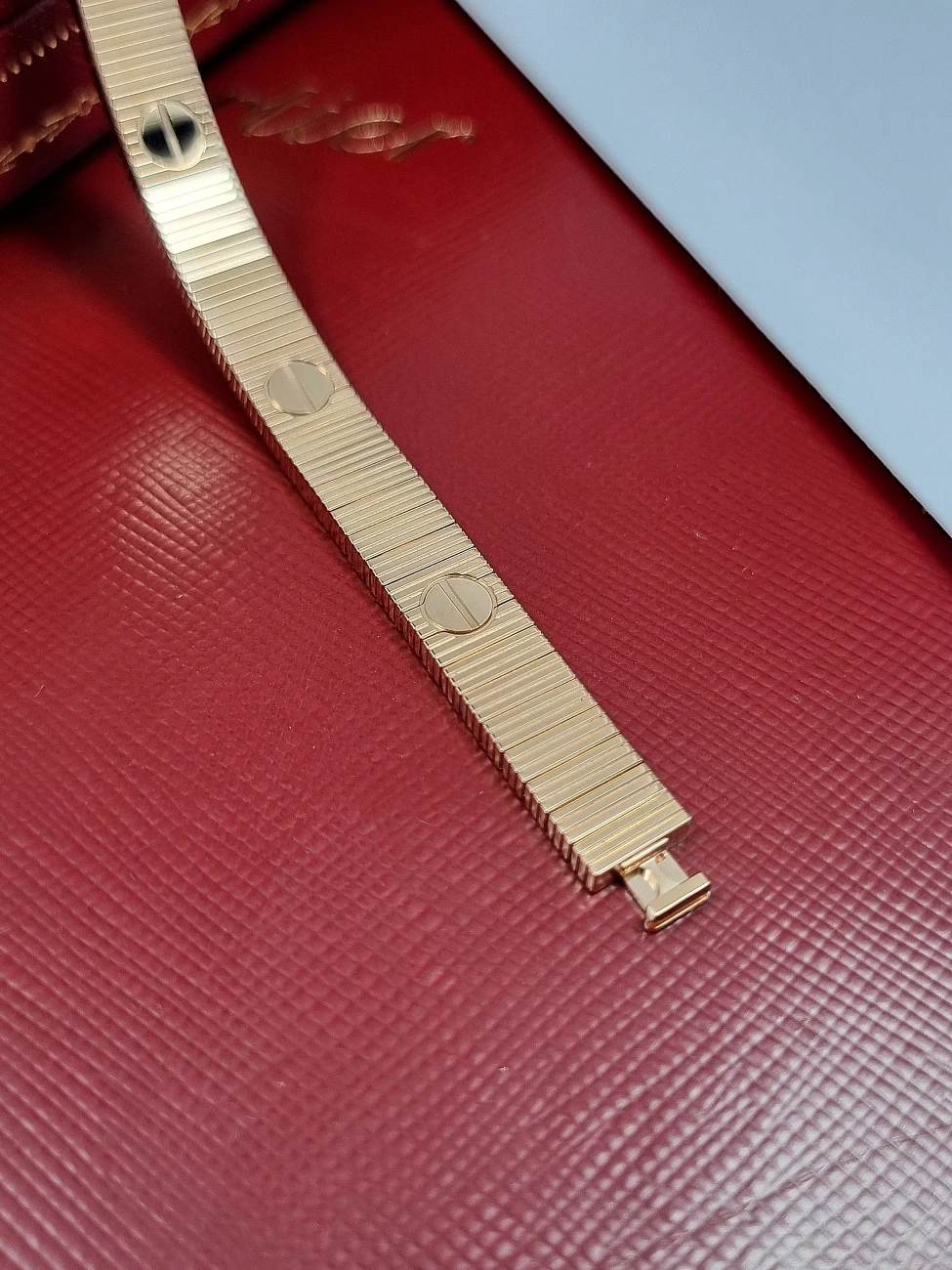 Украшение Cartier  LOVE Unlimited Bracelet, flexible  CRB6088116 