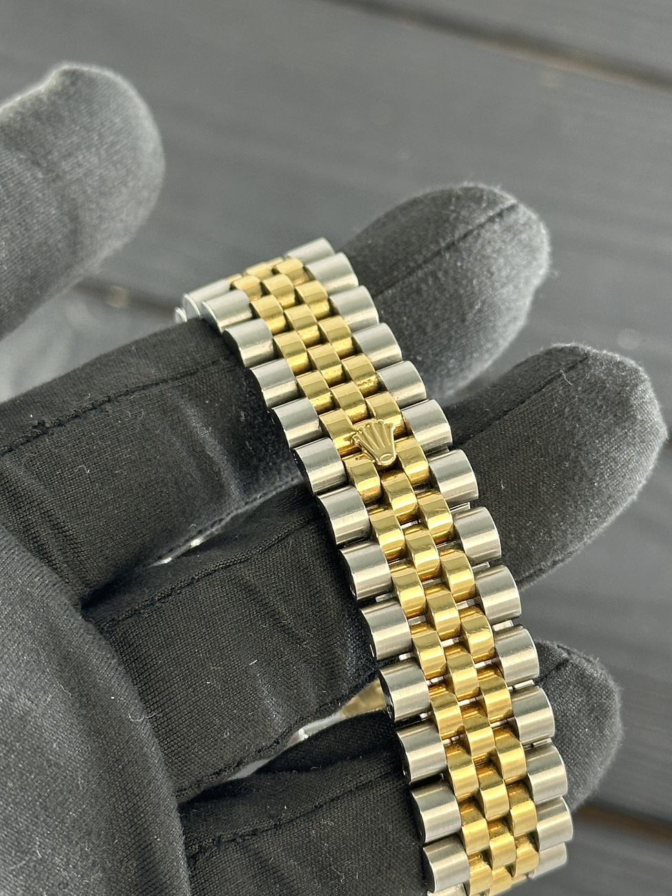 Часы Rolex  Datejust 36Mm Steel & Yellow Gold Silver Dial  116233