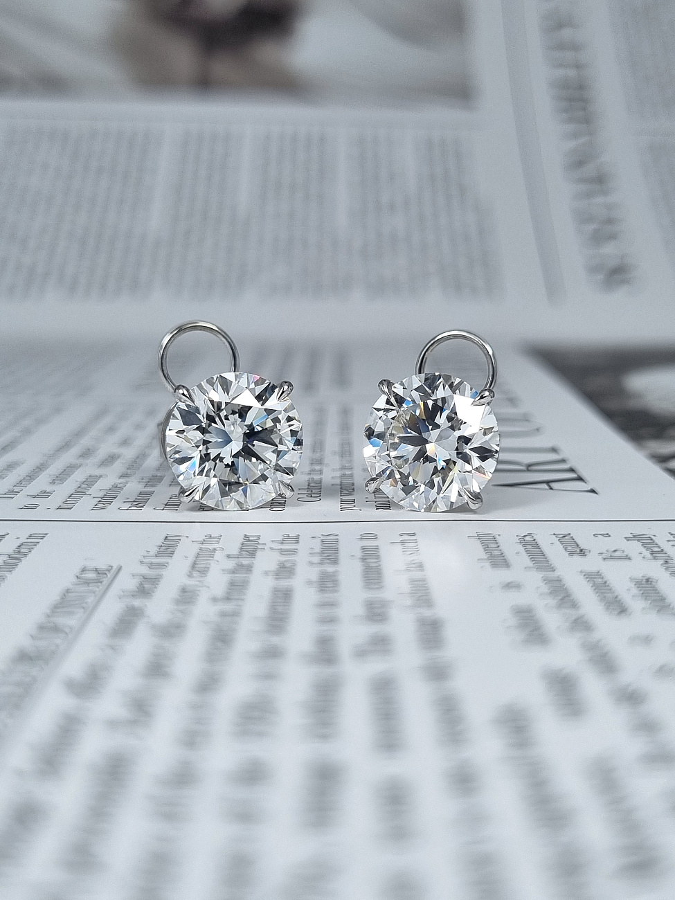 Украшение NO NAME  Серьги 5,01/5,01 Ct. H/Vs1 (3 Excellent)   