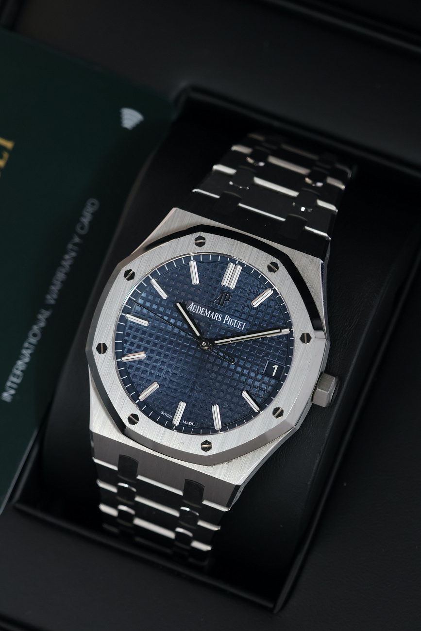 Часы Audemars Piguet  Royal Oak Selfwinding Blue 41 Mm  15500ST.OO.1220ST.01