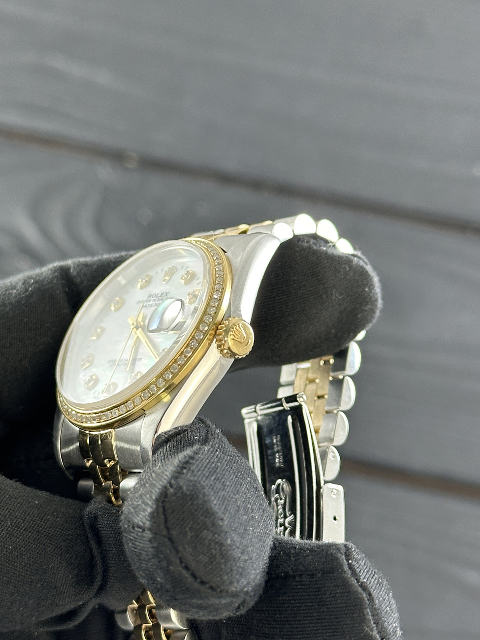 Часы Rolex  Datejust 36Mm Mop Dial Custom Diamonds  16233