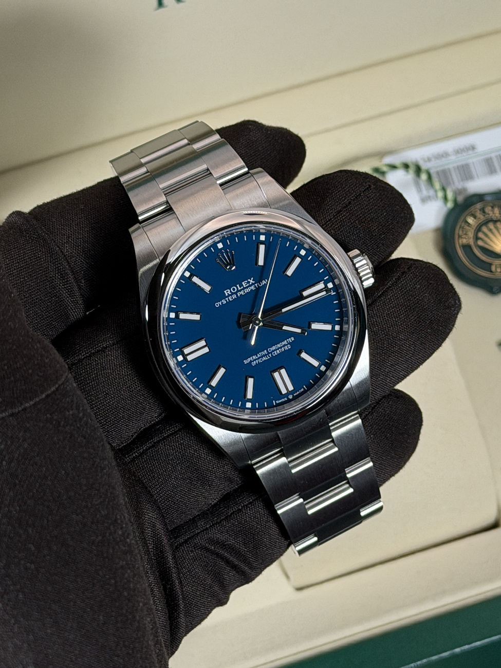 Часы Rolex  Oyster Perpetual 41 Mm Med Blue Dial  134300