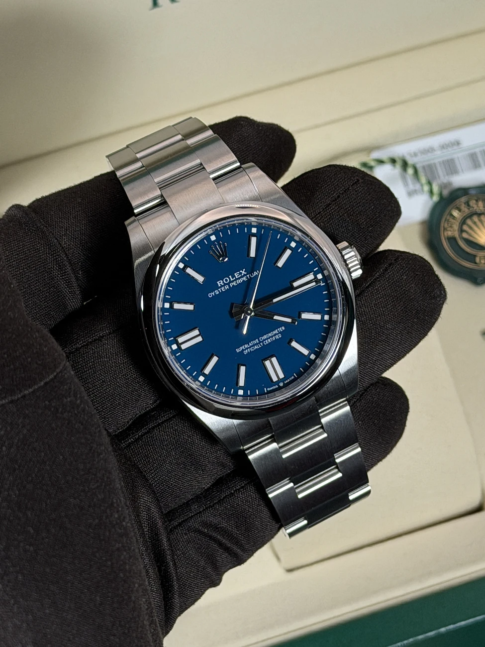 Часы Rolex  Oyster Perpetual 41 Mm Med Blue Dial  134300