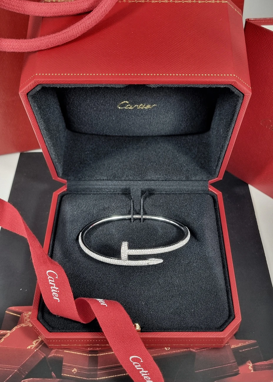Украшение Cartier  Juste un Clou bracelet, classic model, diamonds 18  CRN6707318 
