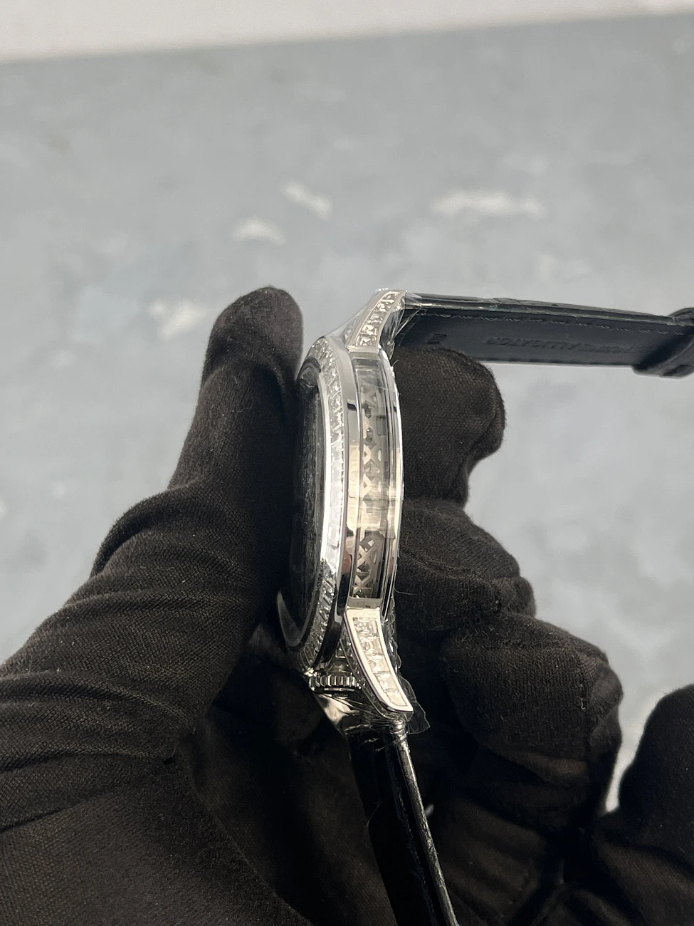 Часы Corum  Golden Bridge 43 White Gold Baguette  B113/03253 - 113.990.69/0F01 GG69G