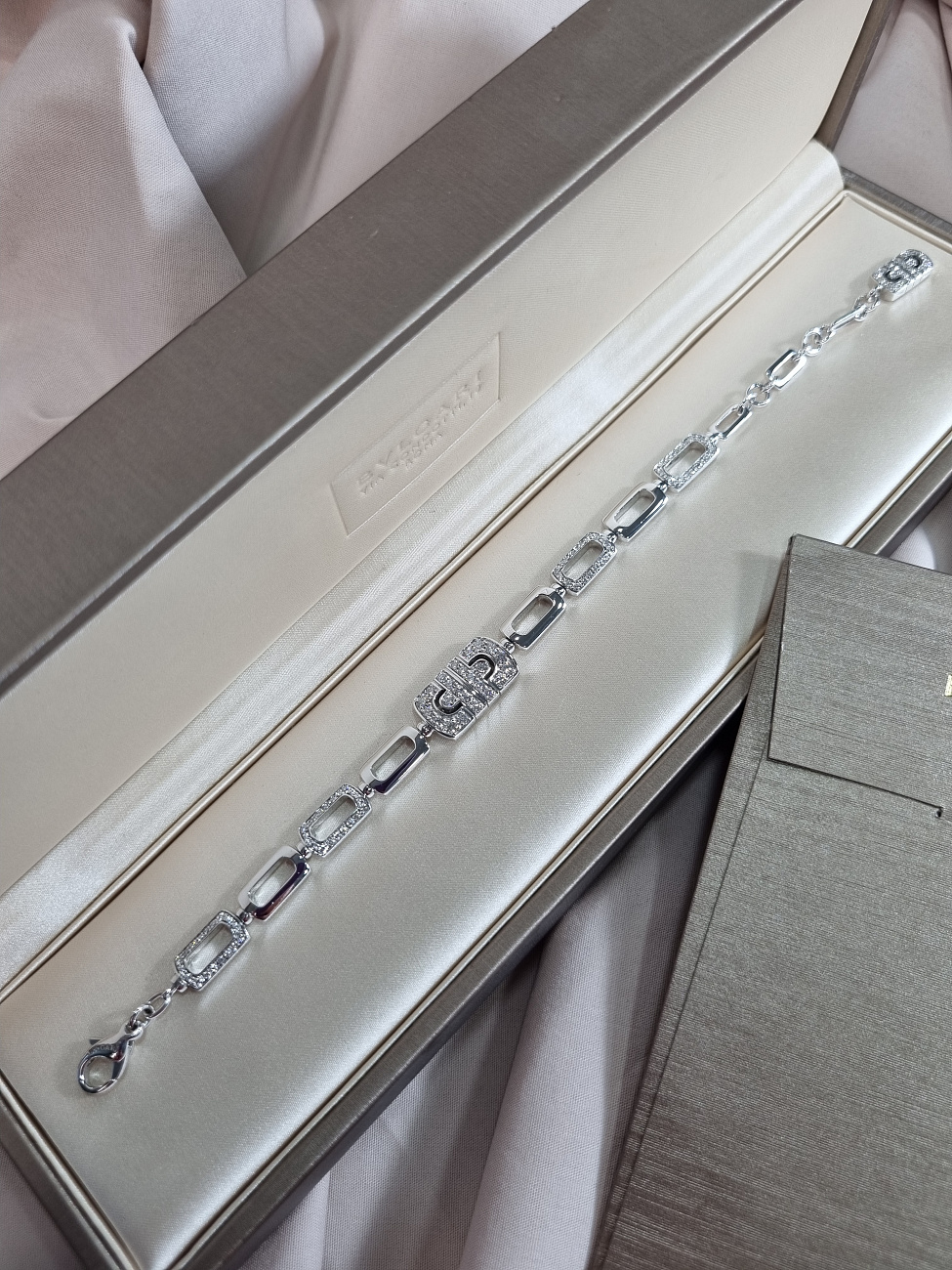 Украшение Bvlgari  Parentesi Diamond Bracelet   