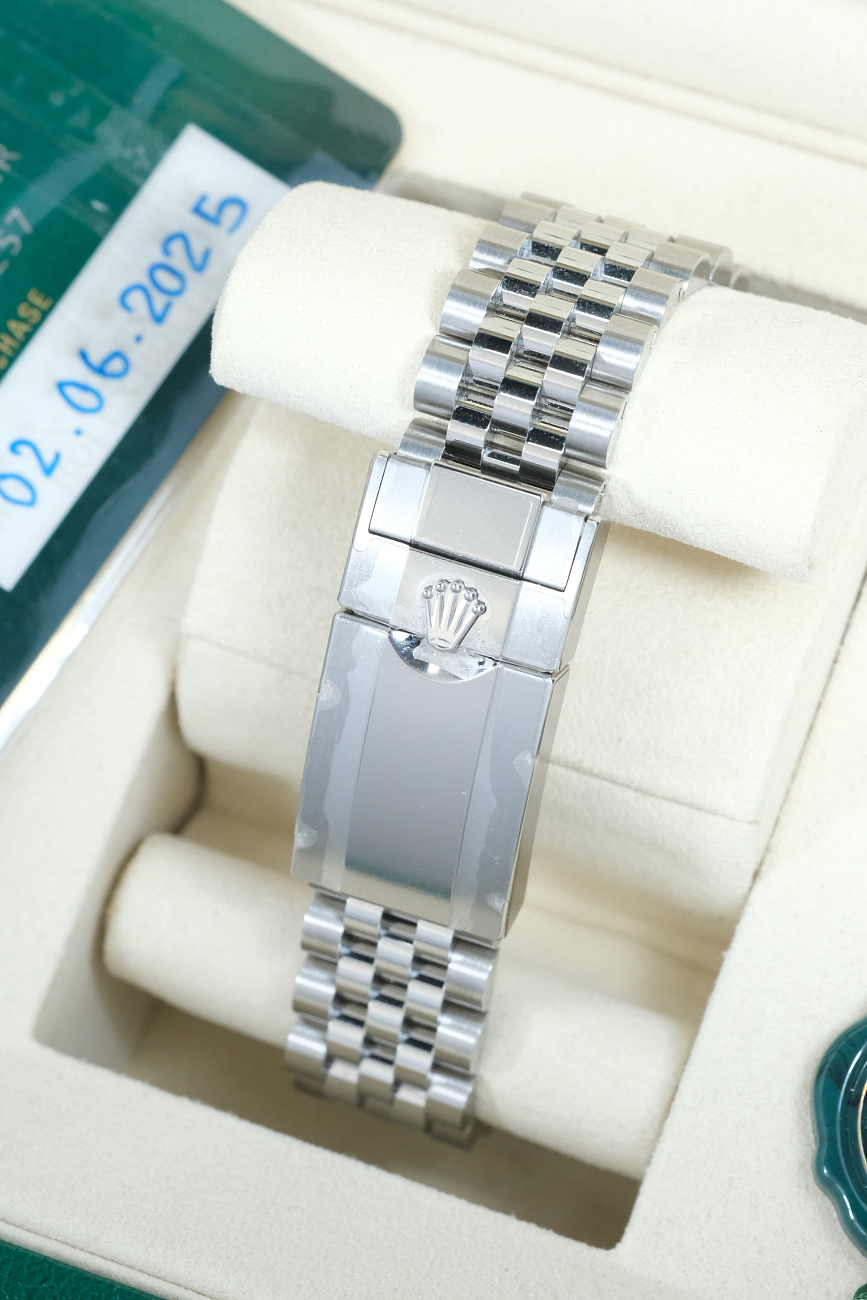 Часы Rolex  Rolex Gmt-Master Ii Batman 126710Blnr &quot;Bat Girl&quot; Full Stickers  126710BLNR