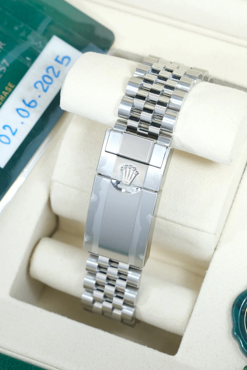 Часы Rolex  Rolex Gmt-Master Ii Batman 126710Blnr "Bat Girl" Full Stickers  126710BLNR