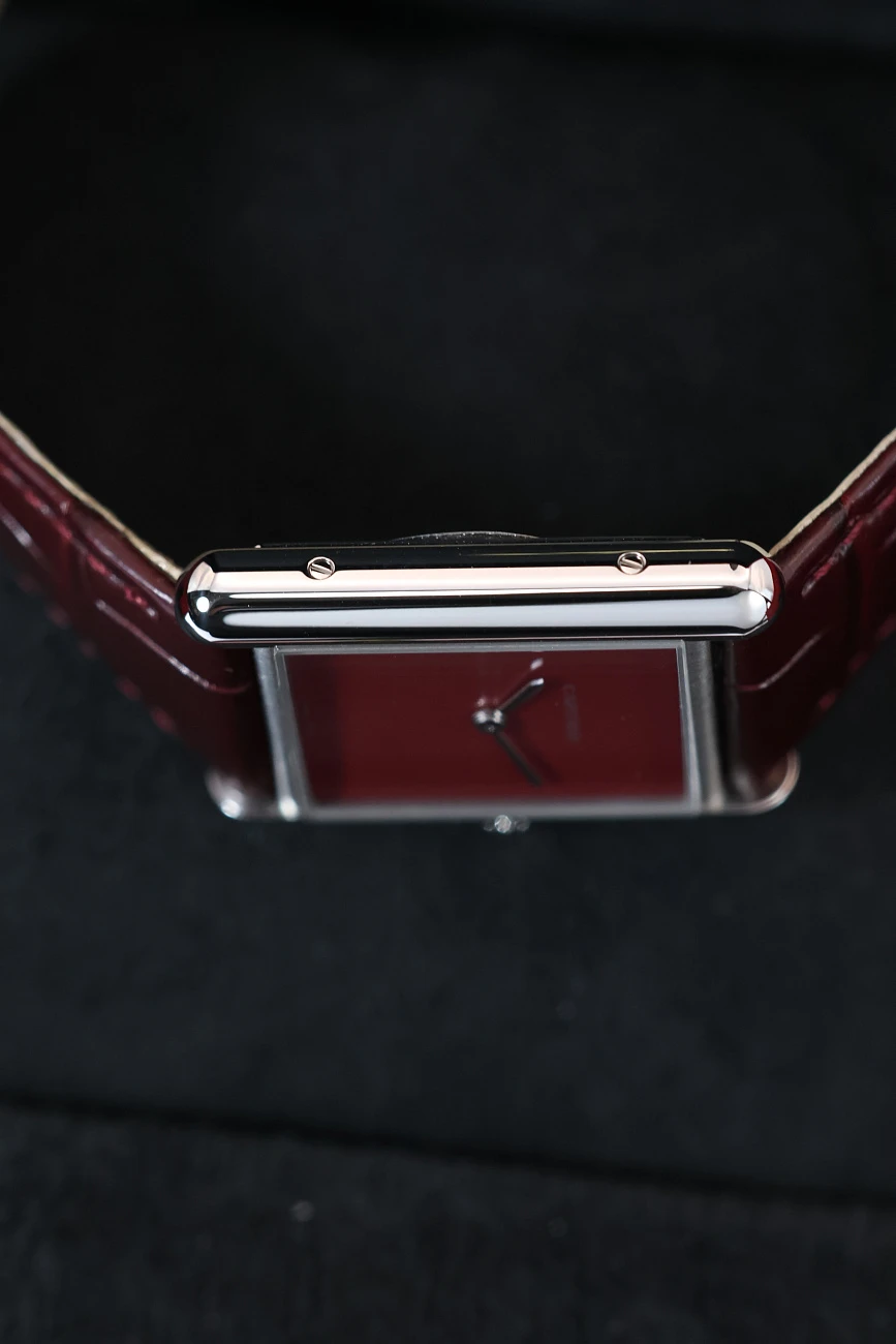 Часы Cartier  Tank Must De Cartier Red Large  WSTA0113