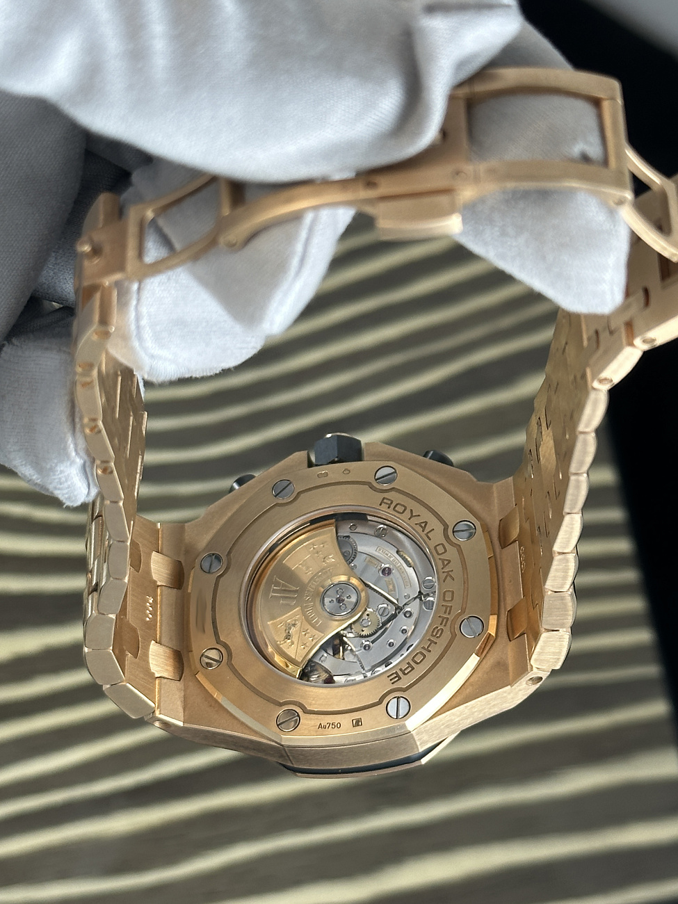 Часы Audemars Piguet  Royal Oak Offshore Chronograph 42Mm  26470OR.OO.1000OR.01 