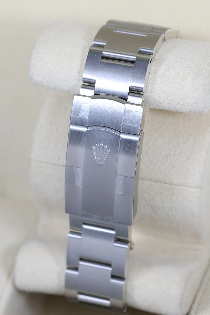 Часы Rolex  Oyster Perpetual 41 Mm Med Blue Dial  134300
