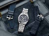 Заказать Vacheron Constantin  Overseas Perpetual Calendar Ultra-Thin  4300V/120G-B945
