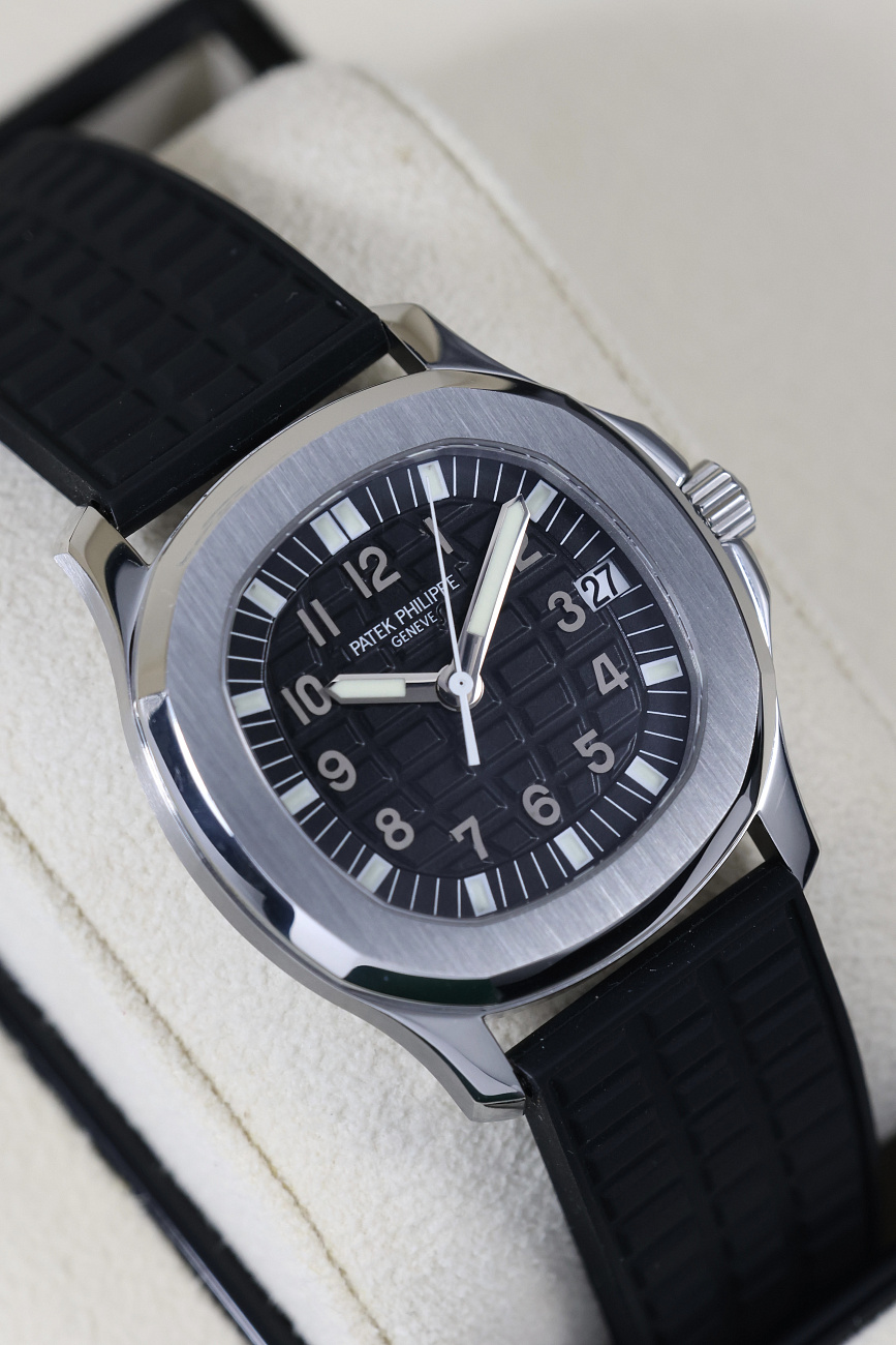 Часы Patek Philippe  Aquanaut Steel 35 mm  5066A-001