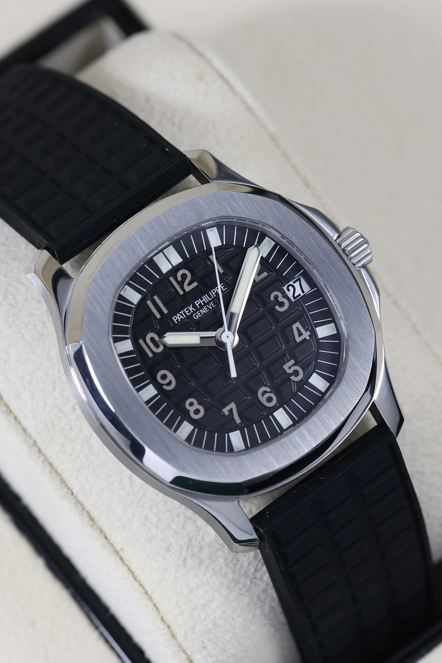 Часы Patek Philippe  Aquanaut Steel 35 mm  5066A-001