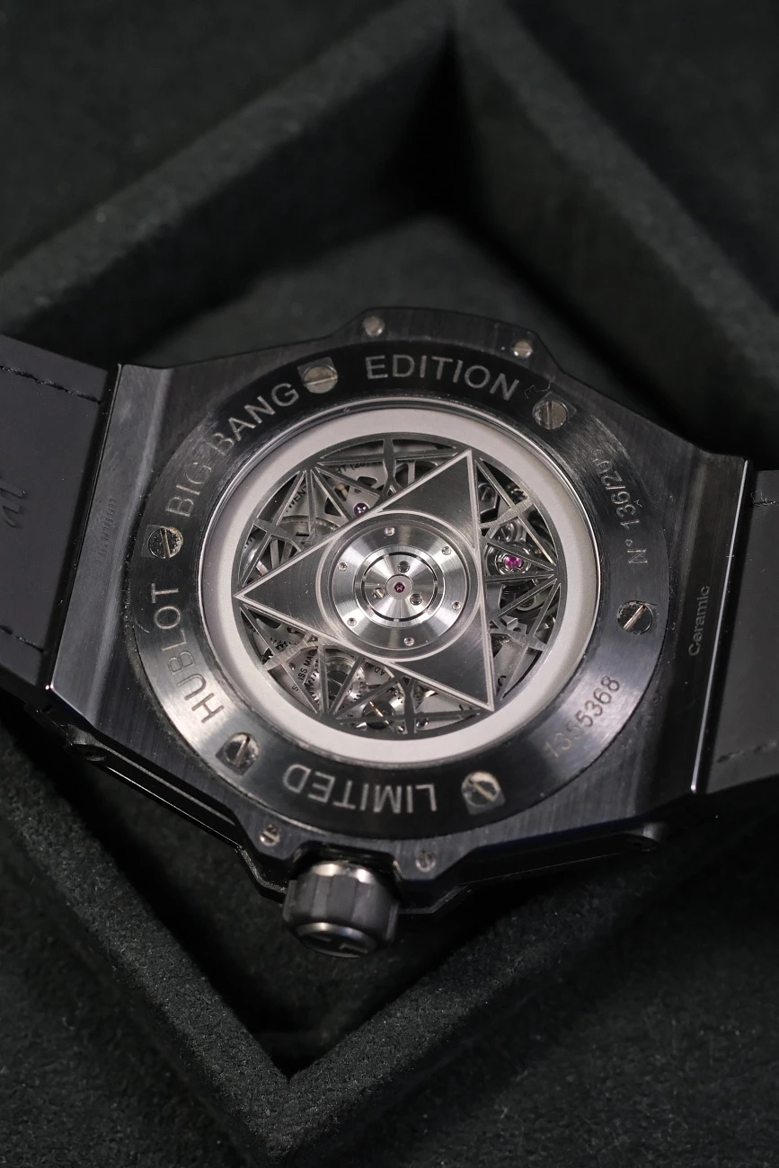 Часы Hublot  Big Bang Unico Sang Bleu Black Magic  415.CX.1112.VR.MXM18 