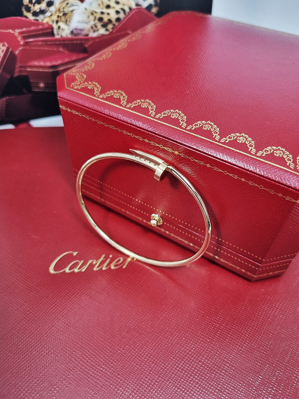 Украшение Cartier  Juste Un Clou Bracelet, Small Model, Yg  B6062617 