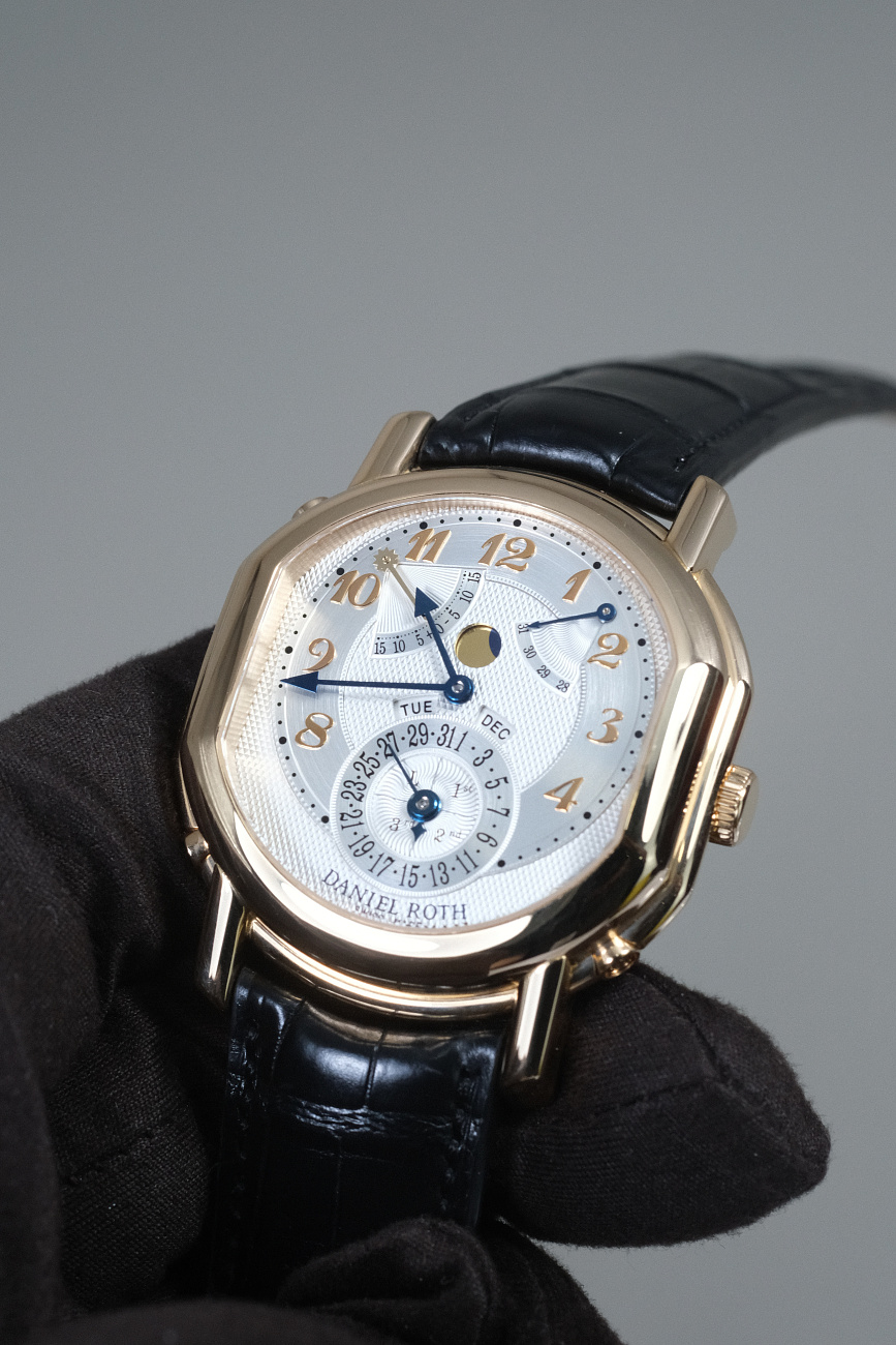 Часы Daniel Roth  Perpetual Calendar Rose Gold  121.Y.40