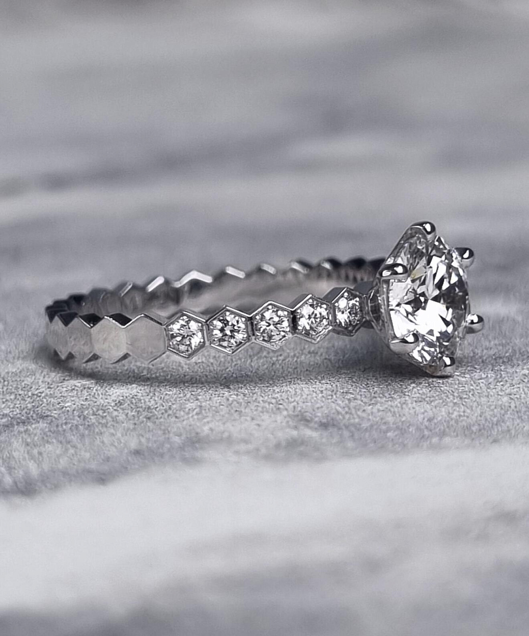Chaumet в наличии в Москве в &quot;Мануфактуре&quot;! 