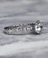 Украшение Chaumet  Кольцо Solitaire Bee My Love 1,01 F/Vs1  J1NQ00 