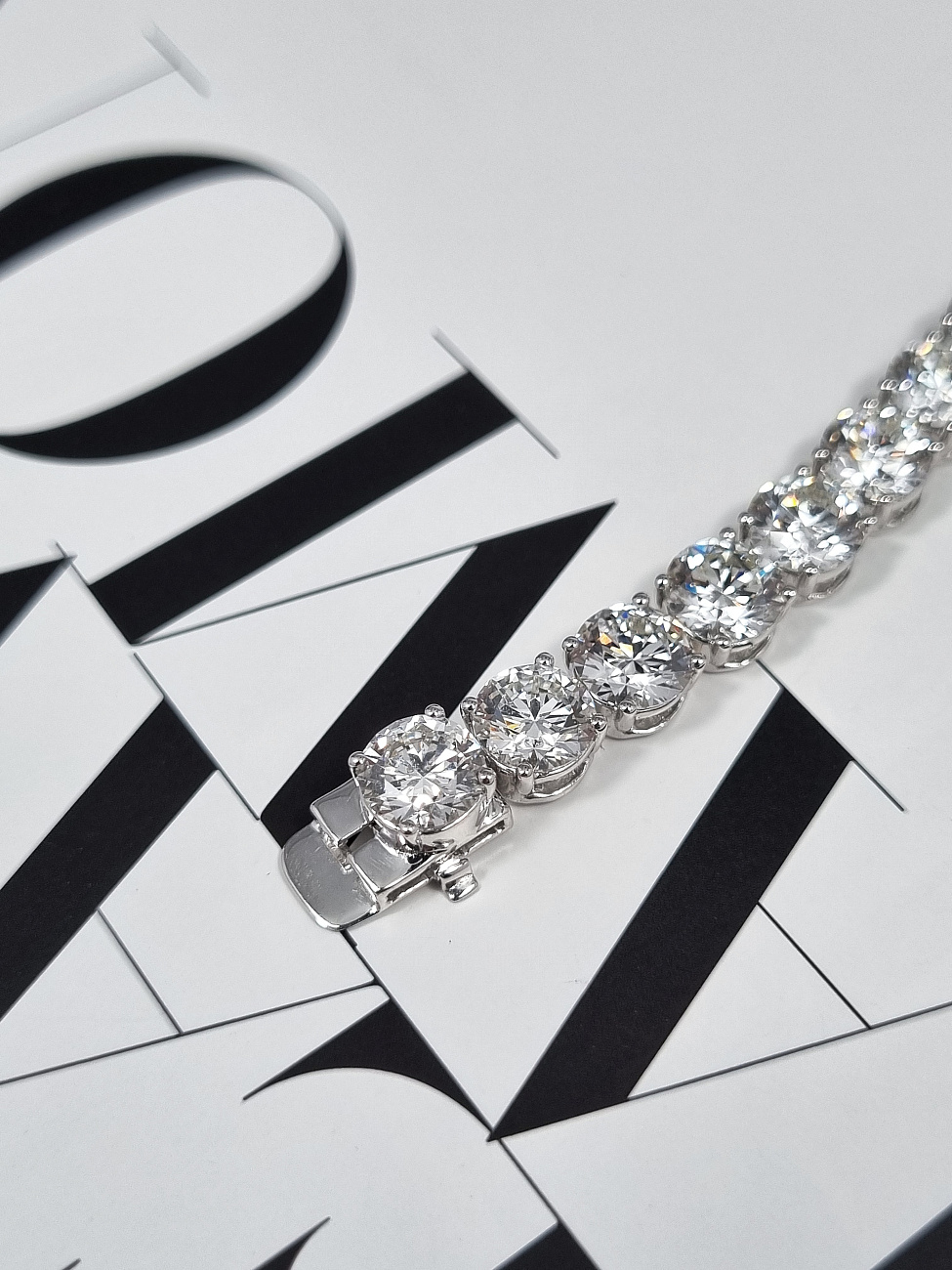 Украшение GIA  Браслет с бриллиантами 25 ct. G-H/VS (3 Excellent)   