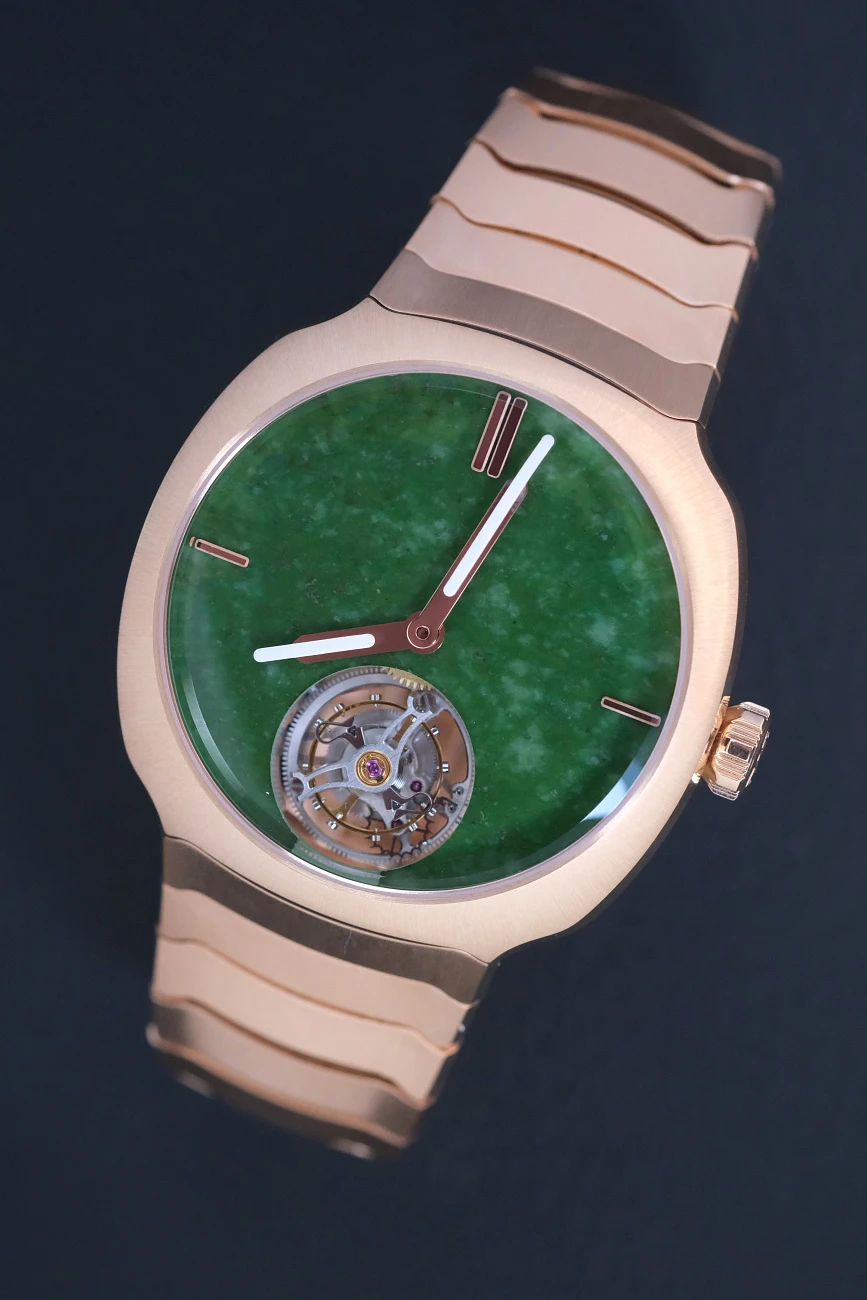 Часы H. Moser &amp; Cie  Streamliner Tourbillon Wyoming Jade  6804-0406