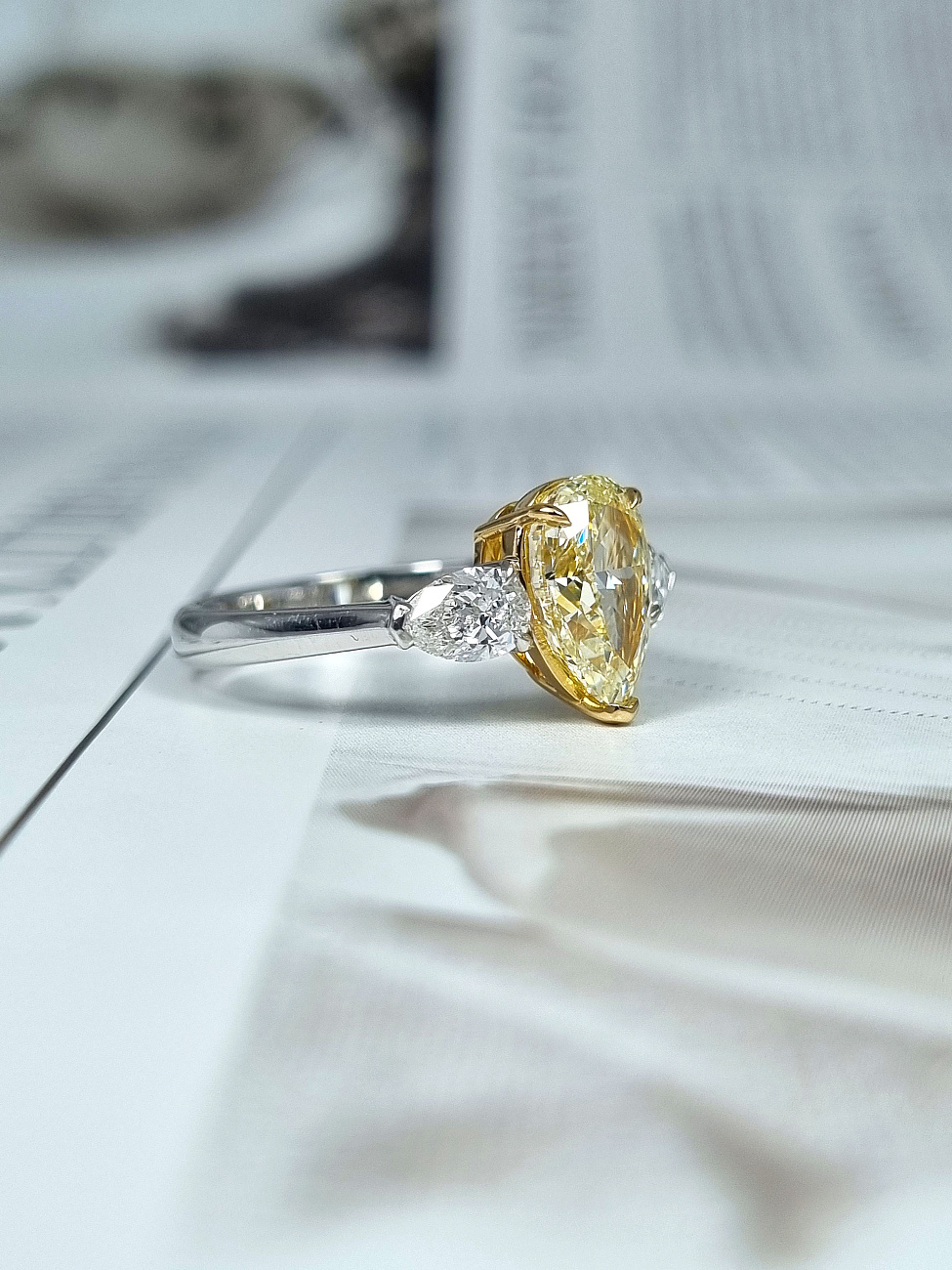 Украшение NO NAME  Кольцо 2,00 ct. S to T/VS1 (Pear Diamond)   