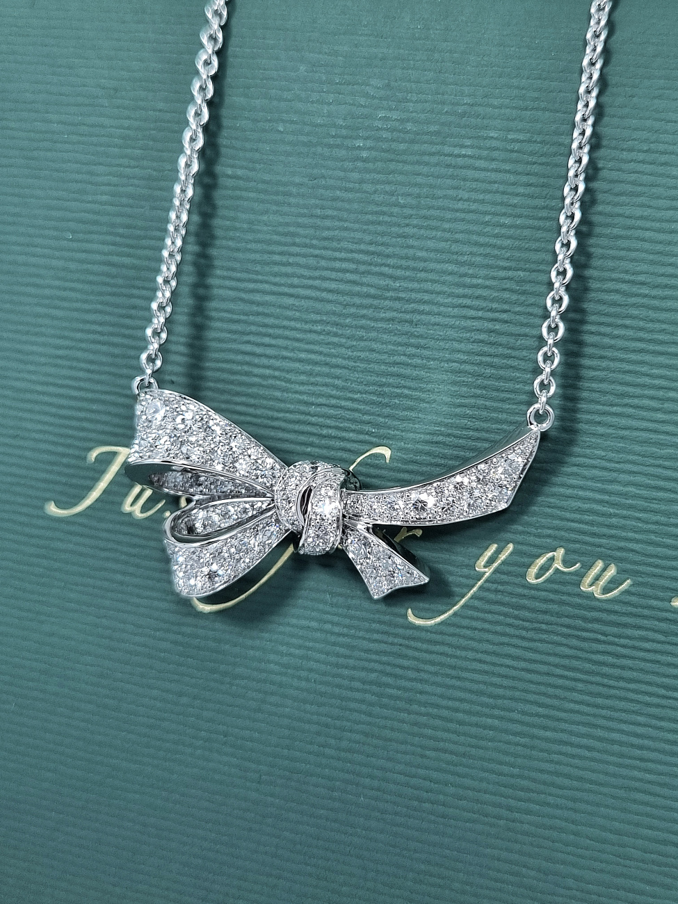 Украшение Graff  Tilda's Bow Diamond Pendant  RGP798 