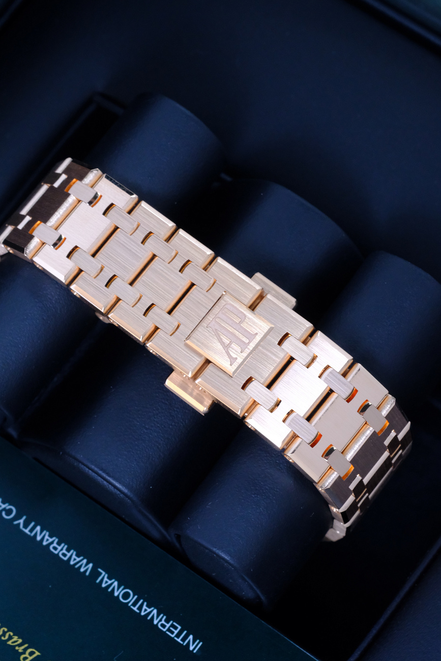 Audemars Piguet в наличии в Москве в &quot;Мануфактуре&quot;! 