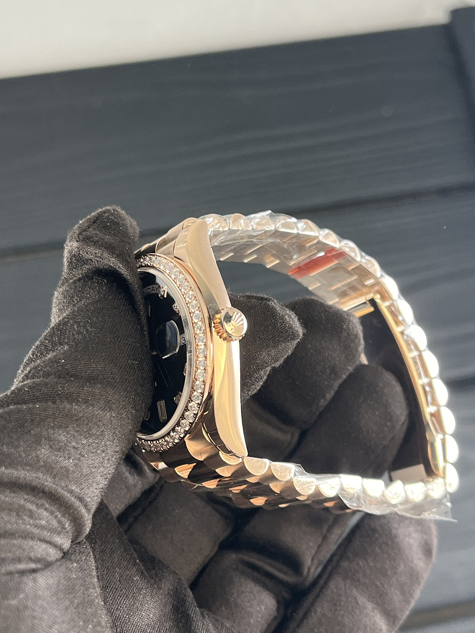 Часы Rolex  Day-Date 36 Mm Everose Gold Chocolate Dial Diamond Bezel  128345RBR