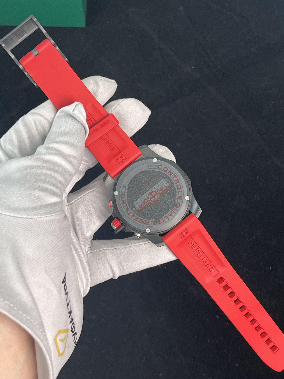 Часы Breitling  Endurance Pro Breitlight®  X82310D91B1S1