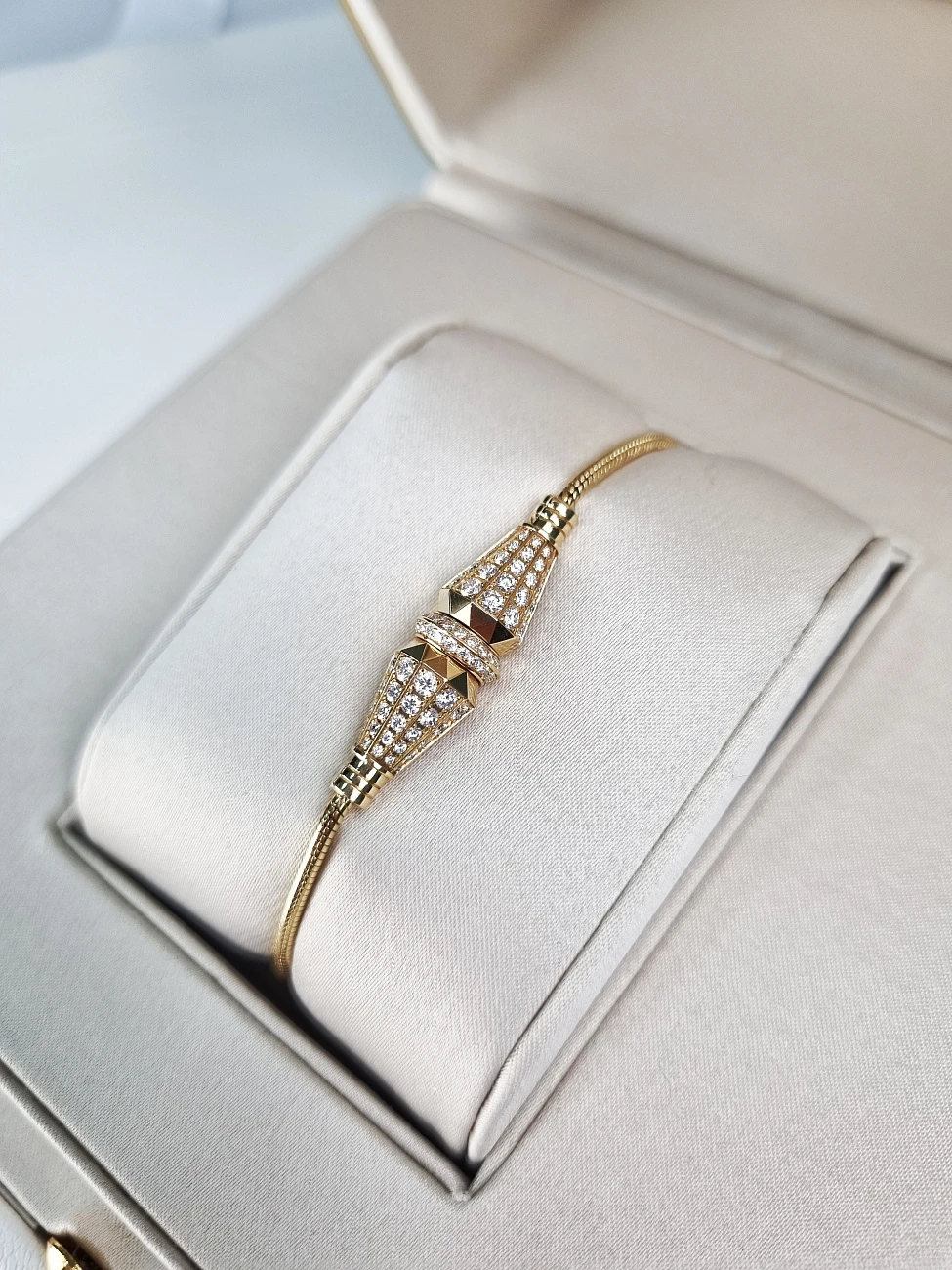Украшение Boucheron  Браслет Jack De Boucheron  JBT00753 