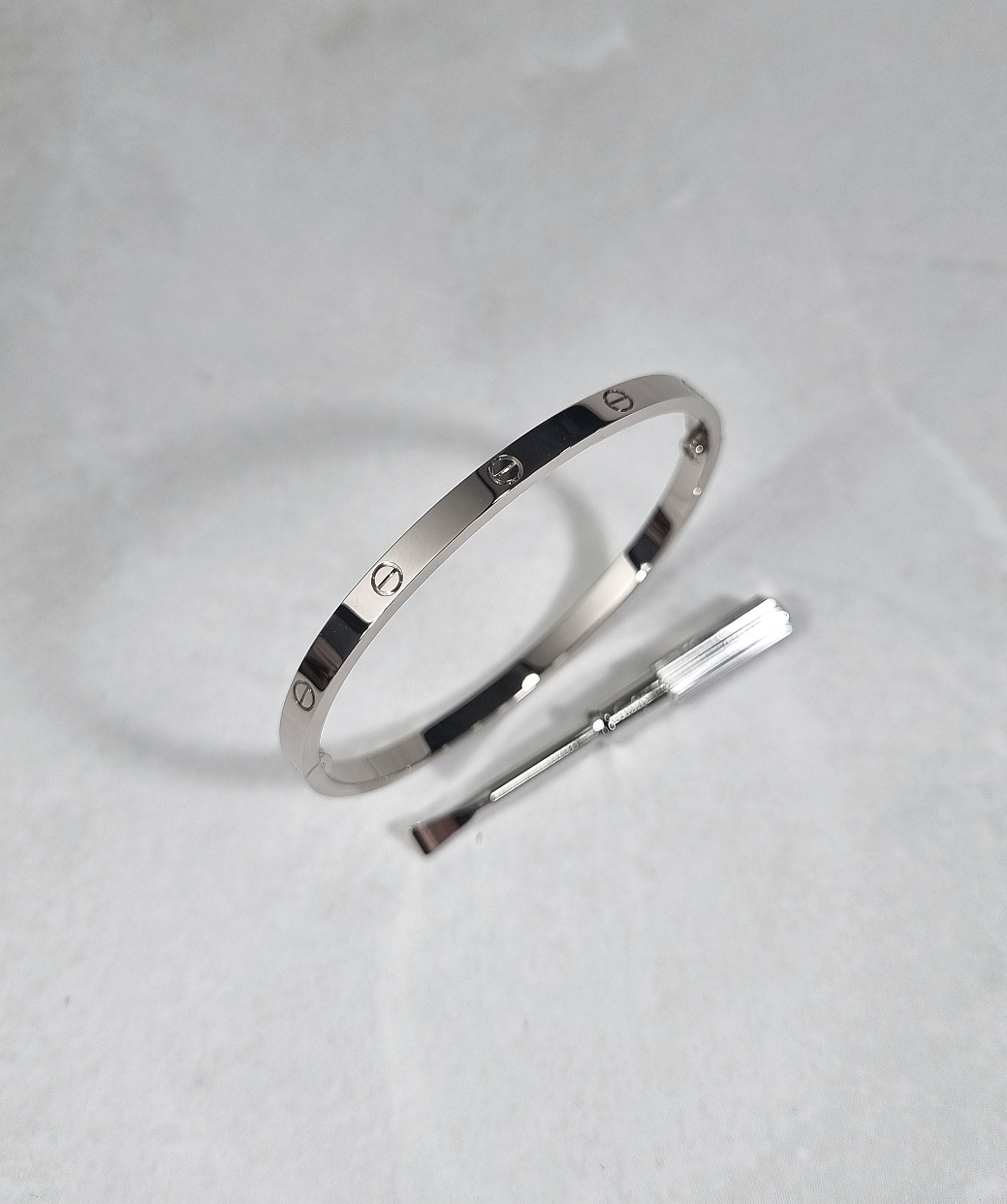 Украшение Cartier  Love Bracelet, Small Model  B6047417 