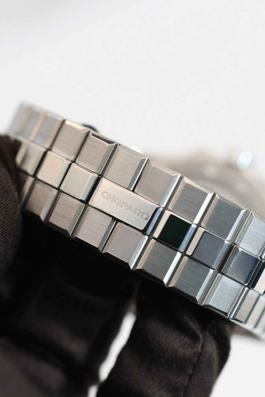 Часы Chopard  ALPINE EAGLE CADENCE 8HF TITANIUM 41 MM Limited Edition  298600-3005