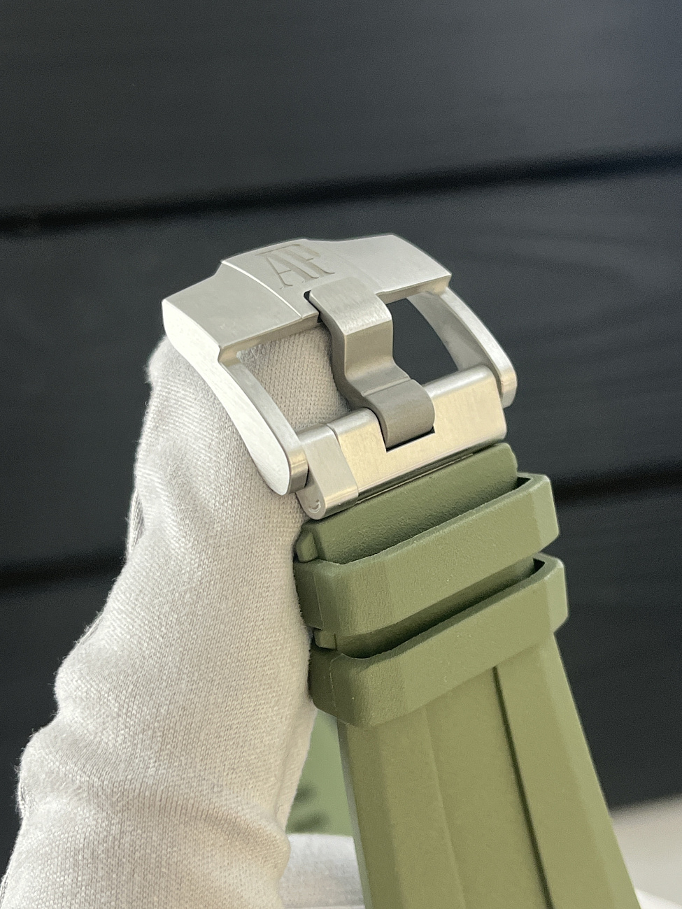 Часы Audemars Piguet  Royal Oak Offshore Diver Green  15720ST.OO.A052CA.01