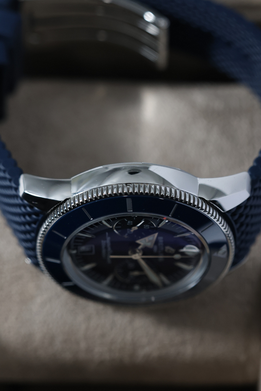 Часы Breitling  Superocean Heritage B01 Chronograph 42 Blue Rubber  AB0156161C1S1