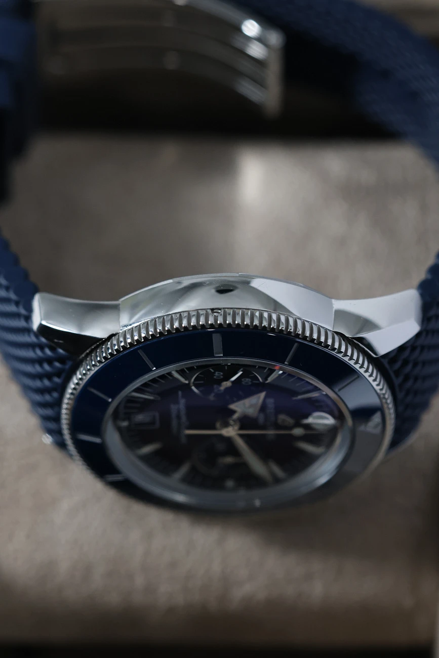 Часы Breitling  Superocean Heritage B01 Chronograph 42 Blue Rubber  AB0156161C1S1