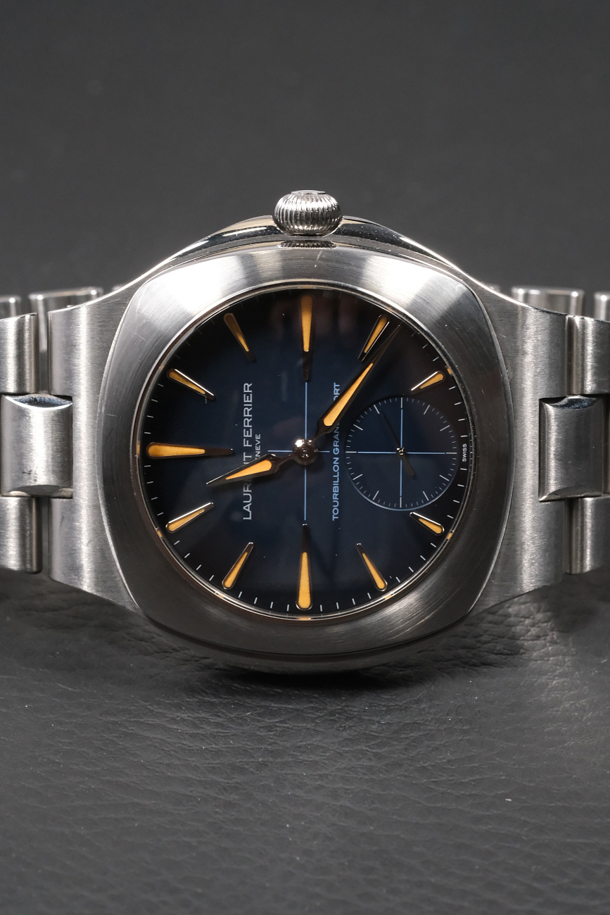 Часы Laurent Ferrier  Grand Sport Tourbillon Blue Dial  LCF041.2.AC.C1GO