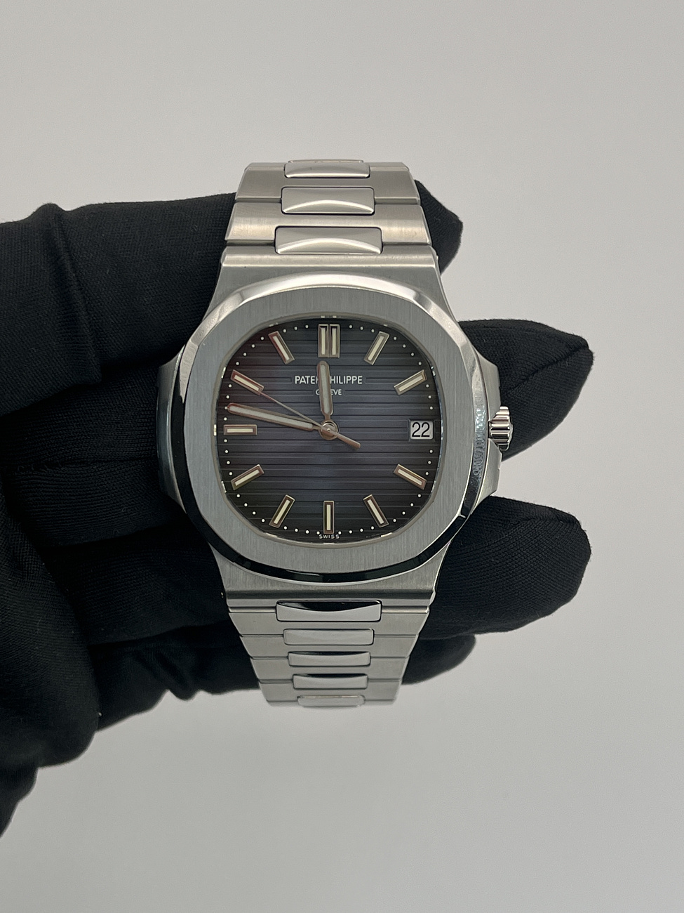 Часы Patek Philippe  Nautilus  5711/1A-010