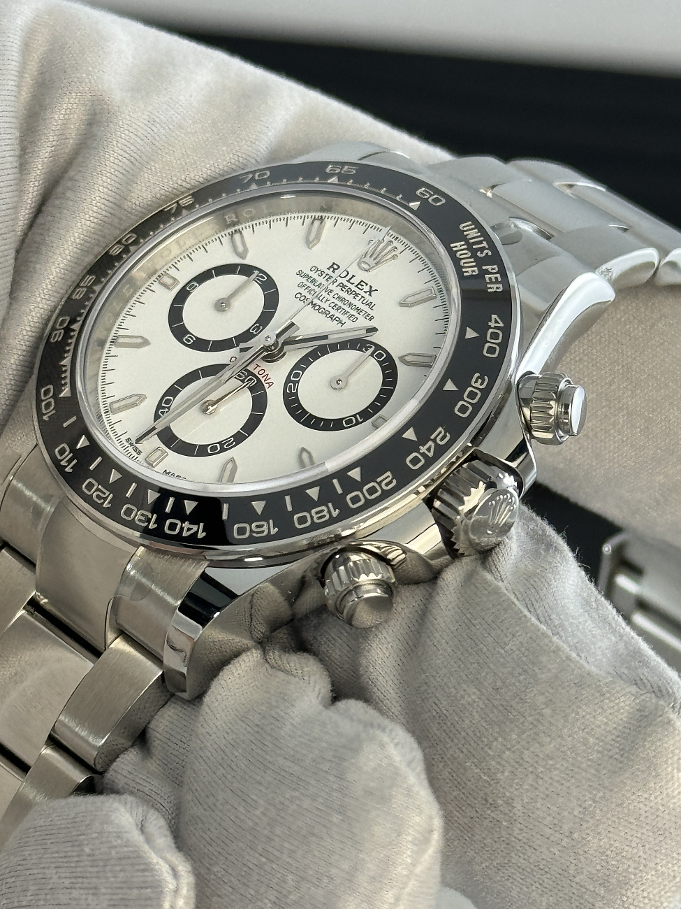 Часы Rolex  Cosmograph Daytona 126500Ln-002  126500LN